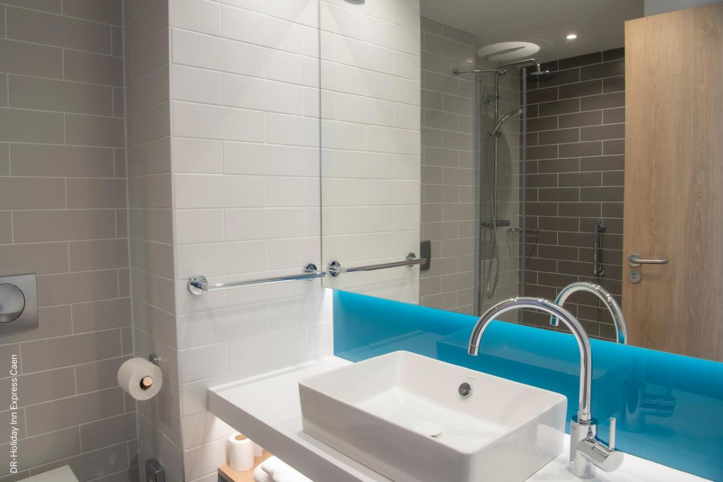 Holiday Inn Express Caen Epron By Ihg Екстериор снимка