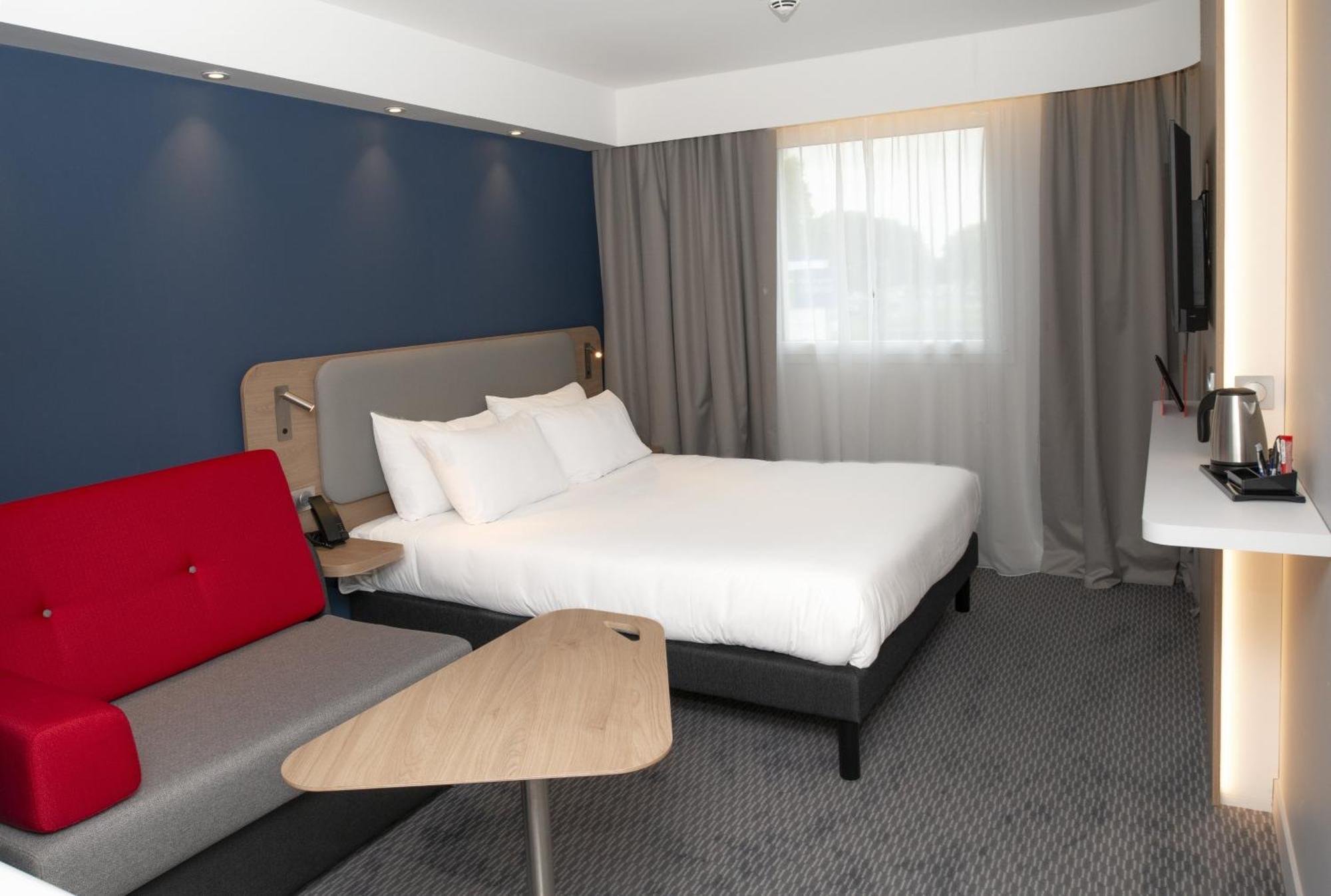 Holiday Inn Express Caen Epron By Ihg Екстериор снимка