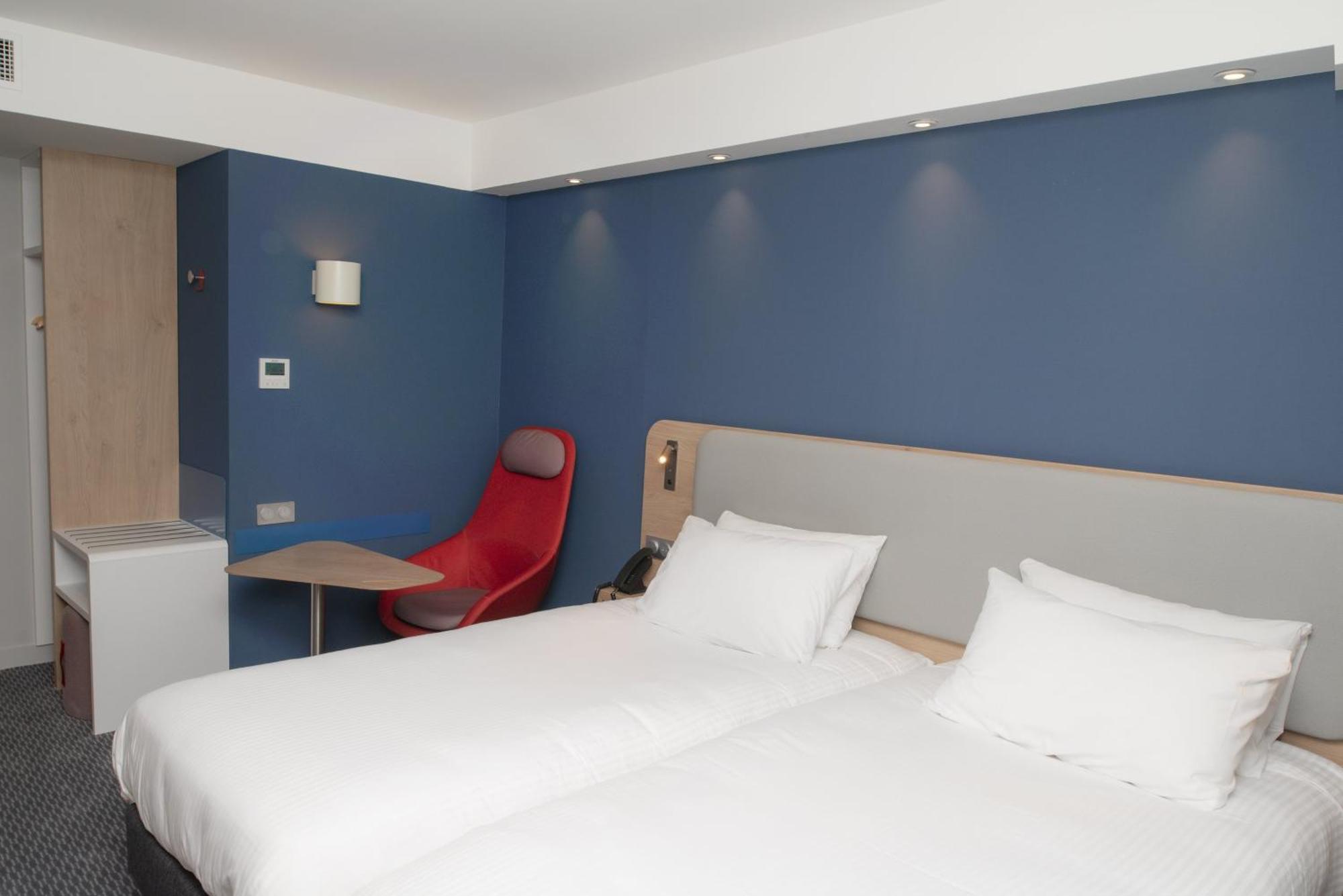 Holiday Inn Express Caen Epron By Ihg Екстериор снимка