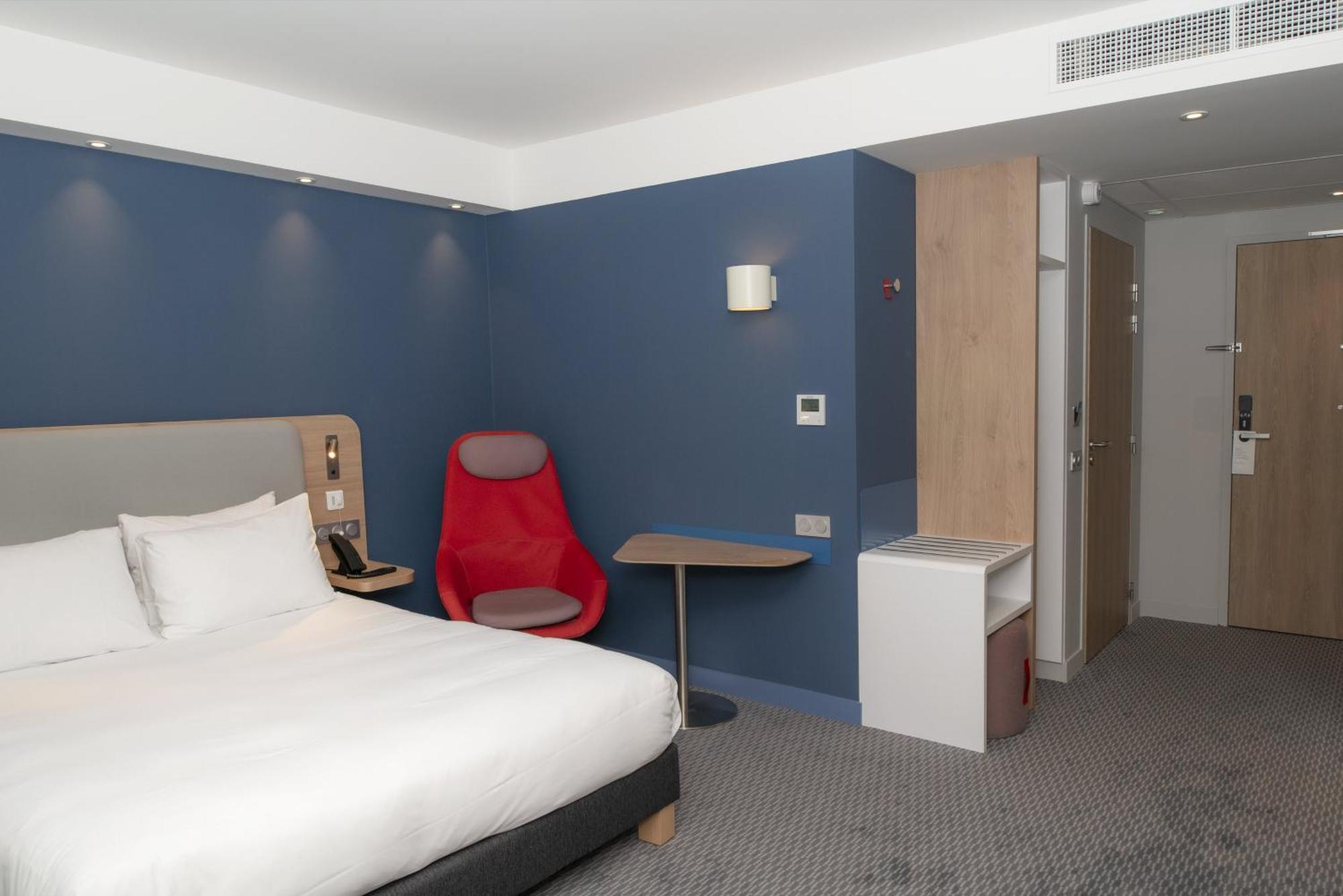 Holiday Inn Express Caen Epron By Ihg Екстериор снимка