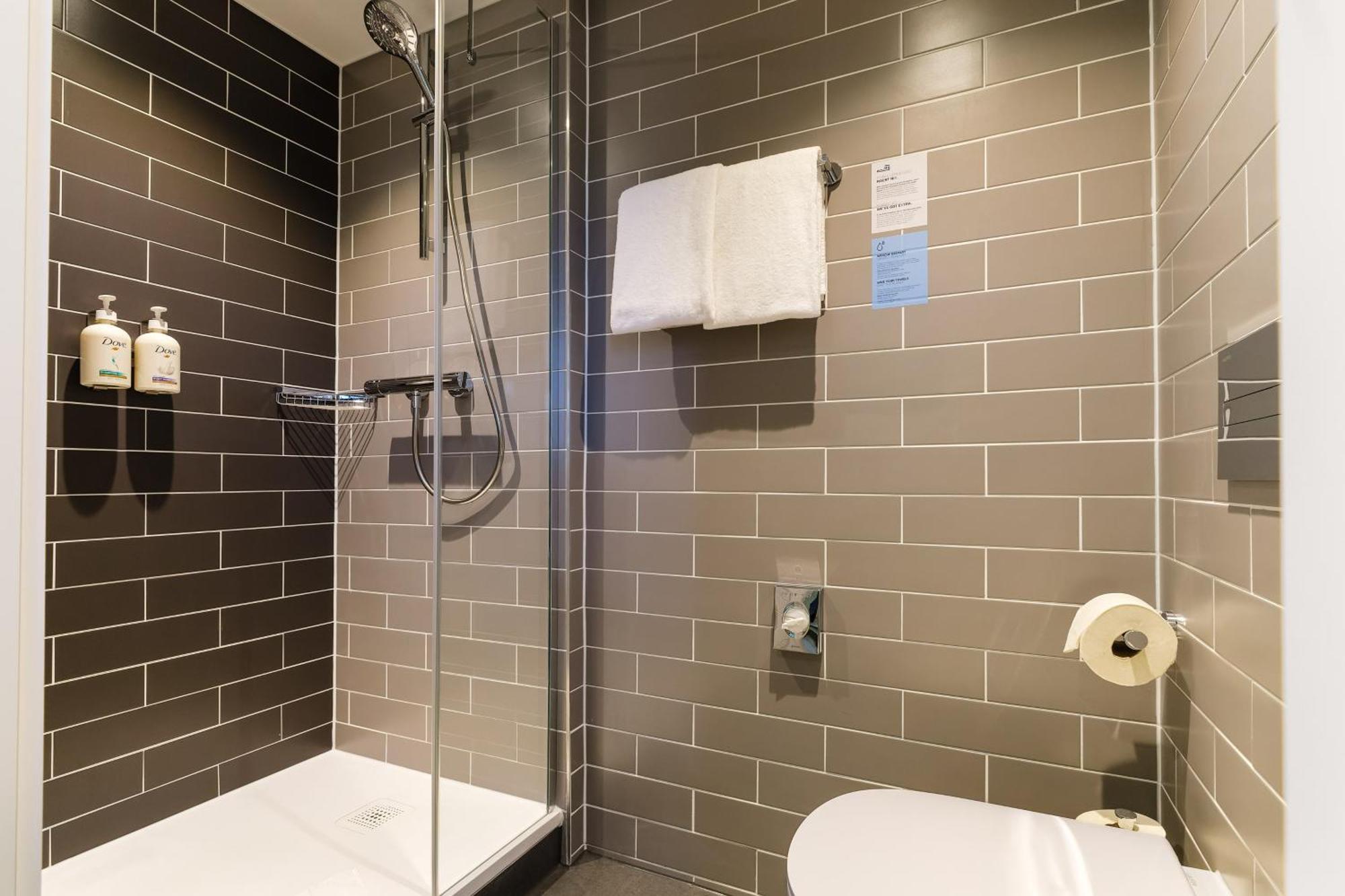 Holiday Inn Express Caen Epron By Ihg Екстериор снимка