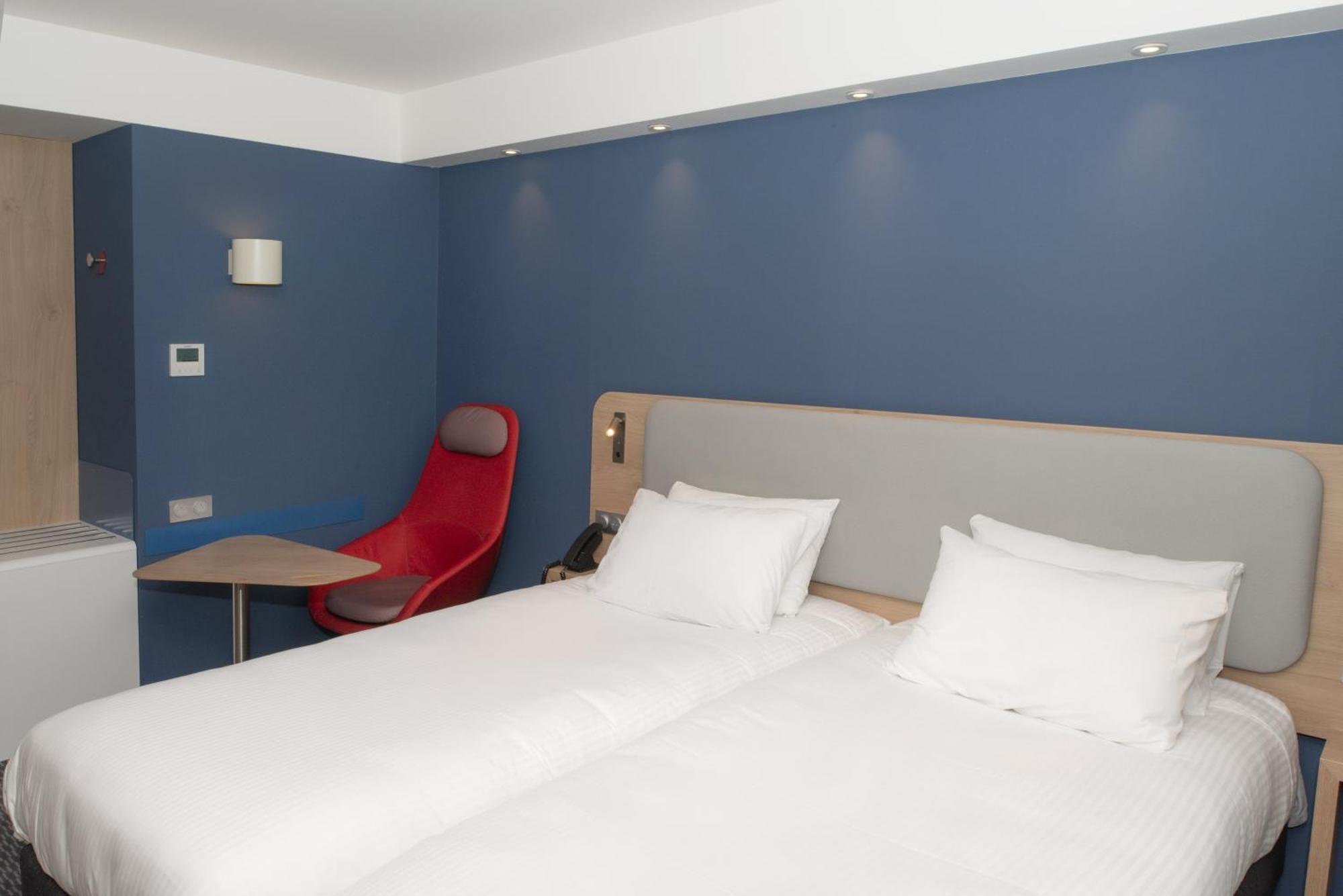 Holiday Inn Express Caen Epron By Ihg Екстериор снимка